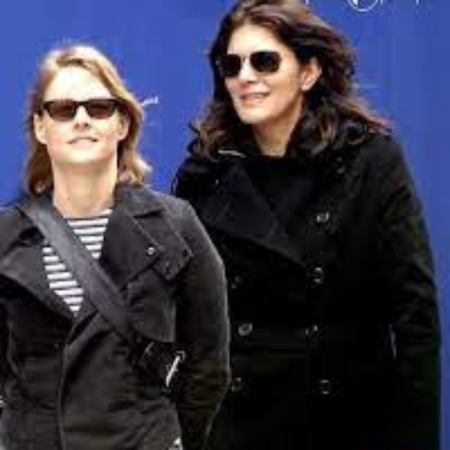 Jodie Foster and Cindy Mort.